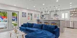 322 NW 4th Avenue Gallery 6