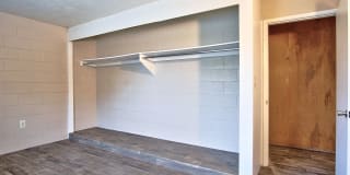The Hudson Gallery 28