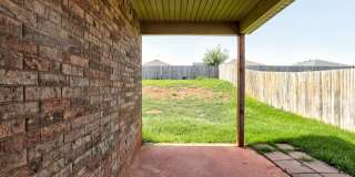 Beautiful 3-Bedroom Home with Easy Access to I-35 & I-240 Gallery 28