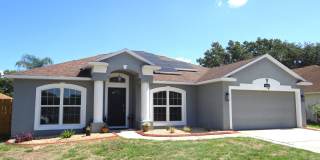 4 bedroom & 2 bath home off of Bloomingdale Ave. Gallery 1