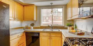 Bright & Beautiful 2-Level Condo in NoBo, available June 5th Gallery 4