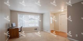 3 Bed 2 Bath Graham Home w/ Beautiful Kitchen Remodel! Gallery 3