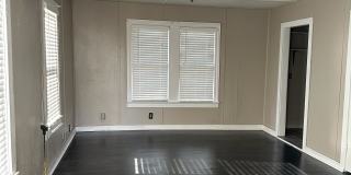 410 1/2 Ohio Avenue Gallery 3