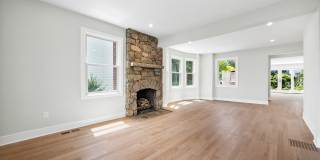 115 E Elm Street Gallery 6