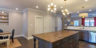 Great cottage house just off Ellington Pkwy-close to downtown! Gallery 11