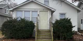 3B / 1B home with over 1200 square feet! Gallery 1