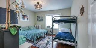 201 N Portland Ave Gallery 16