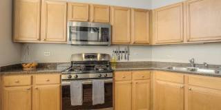 One Bedroom Unit in Wonderful Western Auto Lofts Gallery 8
