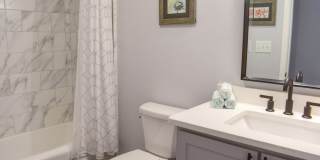 Beautiful 2 bedroom duplex in downtown Raleigh Available Early August! Gallery 14