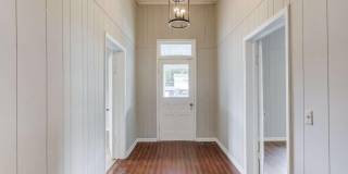 227 Alcovy Street Gallery 5