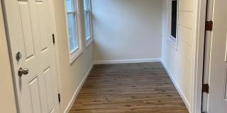 8 Locust Street Gallery 13