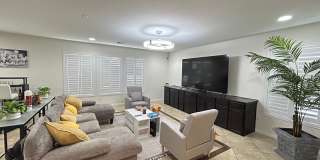 Fully Furnished 4 Bedroom 2.5 Home! Gallery 4