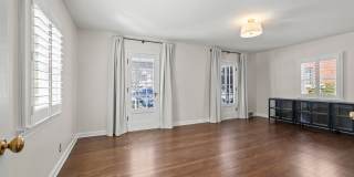 Beautiful Arlington Home South of Lane Gallery 5