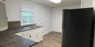 2 Bedroom, 1 Bath House in Columbia! Gallery 7