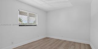 615 NE 26TH ST Gallery 12
