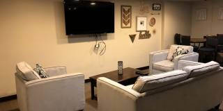 815-13TH Gallery 216