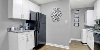 Verona at Silver Hill Gallery 33