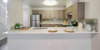 Creekside Village Apartments Gallery 15