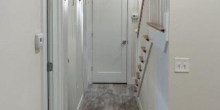 Renovated, Modern Split-Level Apartment – 2 Bed | 1.5 Bath | 1,088 Sq Ft Gallery 6