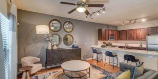 The Landing at Double Creek Apartments Gallery 5