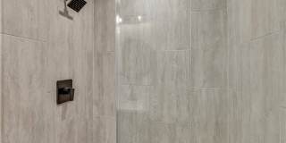 2130 W 42nd Street Gallery 21