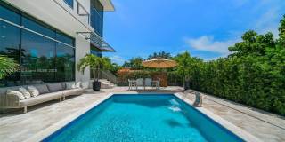 1201 West 47th Street Gallery 10