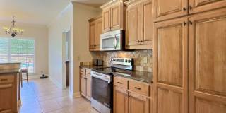 4 Bed, 2 Full Bath Home w/ In-Ground Pool in Desirable Lake Forest! Gallery 12