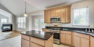43537 CLIVEDON Court Gallery 10