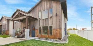 2 BED 1 BATH APARTMENT IN REXBURG - AVAILABLE NOW UNTIL END OF DECEMBER Gallery 1