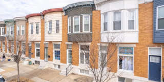 Spacious 3 Bedroom Townhome Gallery 4