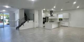 10250 NW 74th Ter Gallery 12