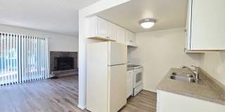 $1,150 - 1 Bed / 1 Bath Bright and Airy Condo on Spokane River Gallery 9