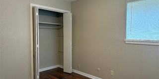 205 E Broadway Boulevard Gallery 26