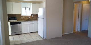 Highlands 1 Bedroom 1 Bath w/ Yard and Laundry! Gallery 70