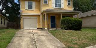 3 BR/2.5BA | Newly Renovated Single Family Home | 1-Car Covered Parking | Fenced backyard! Gallery 3