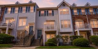 Spacious Newly Rennovated 2 Bedroom House with 2.5 Bath Gallery 34