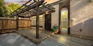 Beautiful 2 Bedroom Apartment! Gallery 1