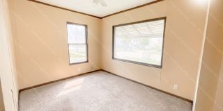 1940 Becker St Gallery 13