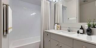 2 Bedroom Apartment in Libertyville Gallery 9