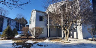 Beautifully Upgraded 1-Bedroom Condo in Downtown Traverse City Gallery 1