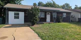 Cozy 4 Bed/1 Bath Near Britton District Cozy 4 Bed/1 Bath Near Britton District Gallery 1