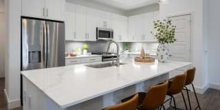 Everleigh Vernon Hills 55+ Active Adult Apartment Homes Gallery 12