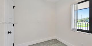 5980 SW 40th Ave Gallery 11