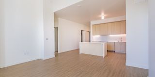 SKAIA Gallery 77