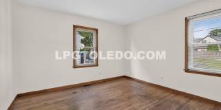 1525 Akron St. Gallery 27