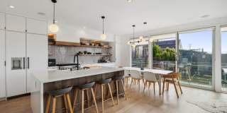 OPEN HOUSE: Thursday (7/2) 4:00pm-4:30pm. Stunning 3-Level Single Family Home with Modern Touches and Stunning Views in Bernal Heights (28 Montcalm Street) Gallery 11