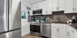 Bright & Spacious 1BR Retreat Near Beaches & Shopping Gallery 11