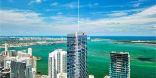 1425 Brickell Ave Gallery 21