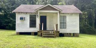 720 Searcy Ave Gallery 1