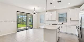 4470 Waterside Dr Gallery 9